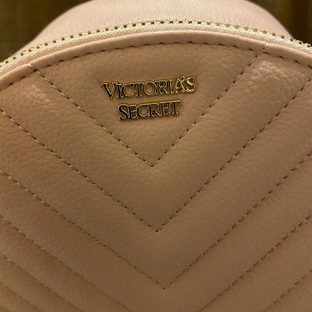VICTORIA SECRET ROSE GOLD BACKPACK - Picture 2 of 3
